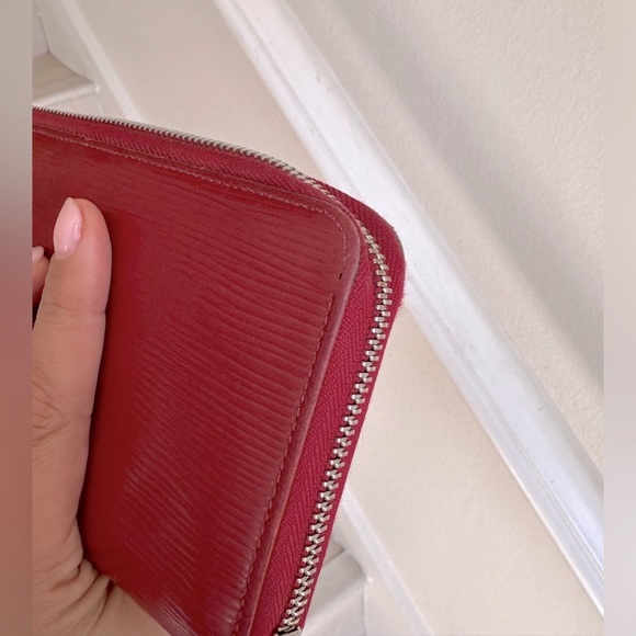 LOUIS VUITTON Red Epi Zippy Wallet - Picture 9 of 16